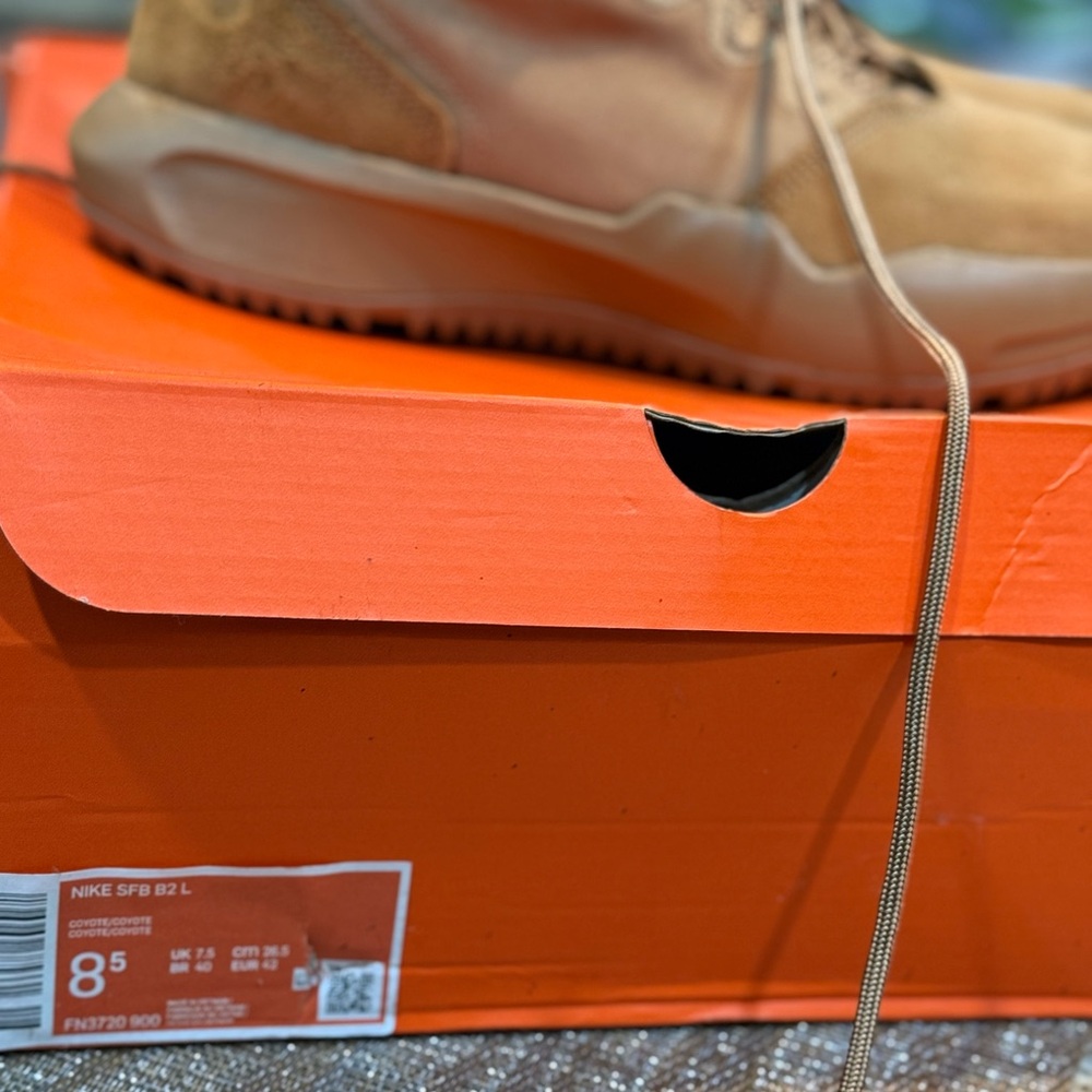 Nike SFB B2L Men's Brown Boots
